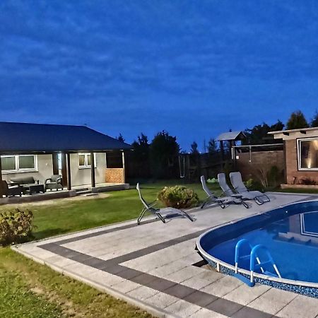 Domek Parterowy Apartamentowy Ostoja 里沃 外观 照片