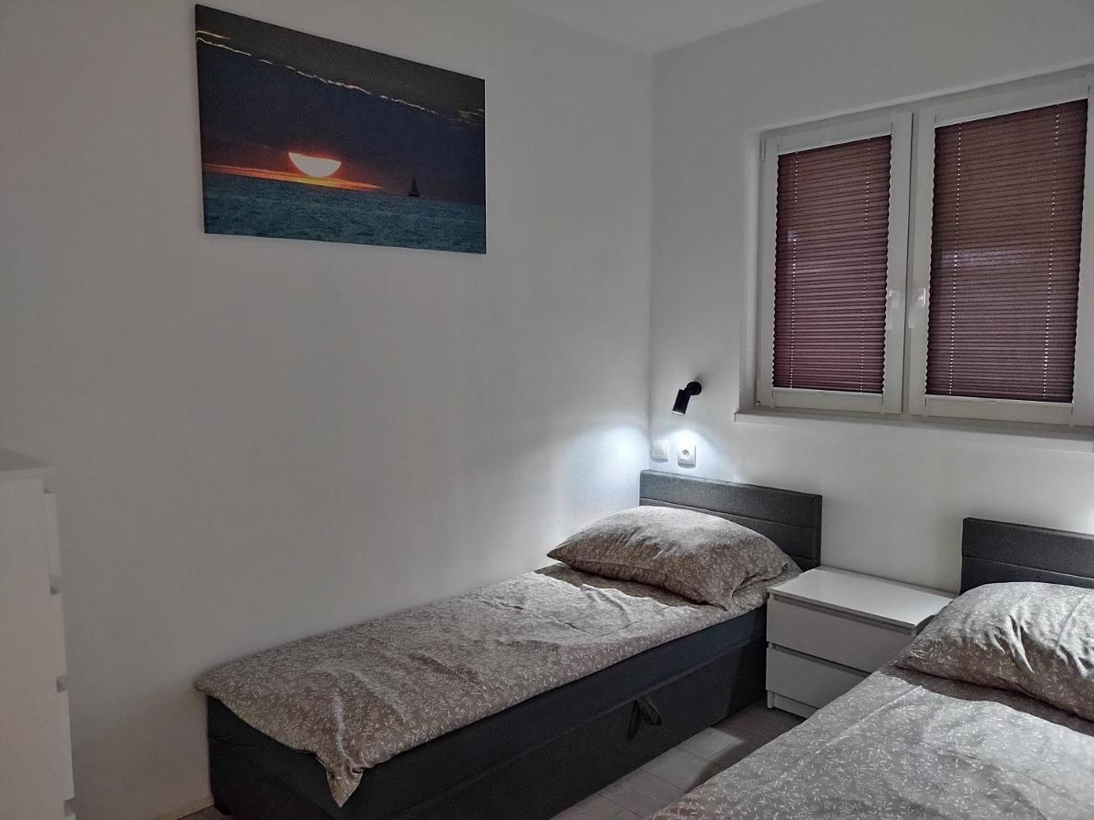 Domek Parterowy Apartamentowy Ostoja 里沃 外观 照片