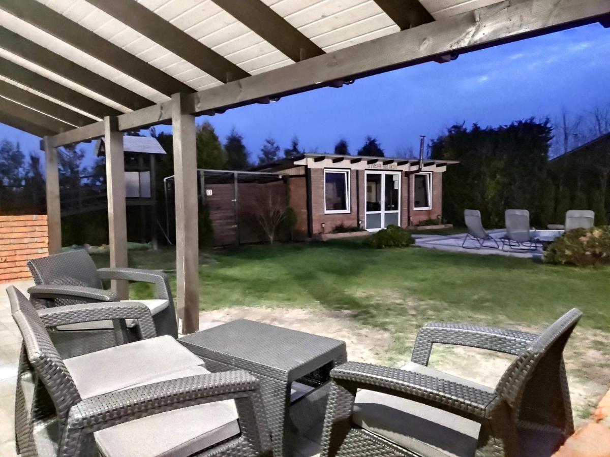Domek Parterowy Apartamentowy Ostoja 里沃 外观 照片