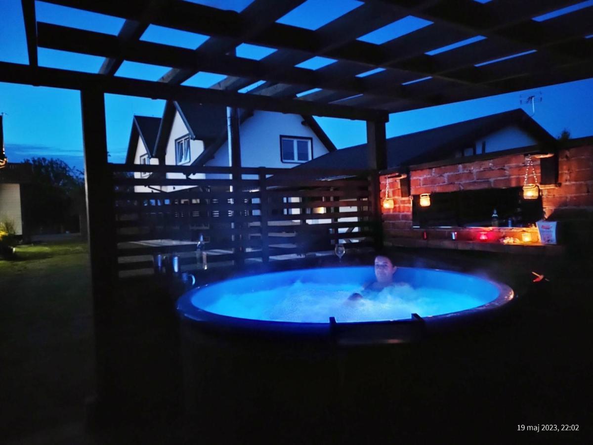 Domek Parterowy Apartamentowy Ostoja 里沃 外观 照片