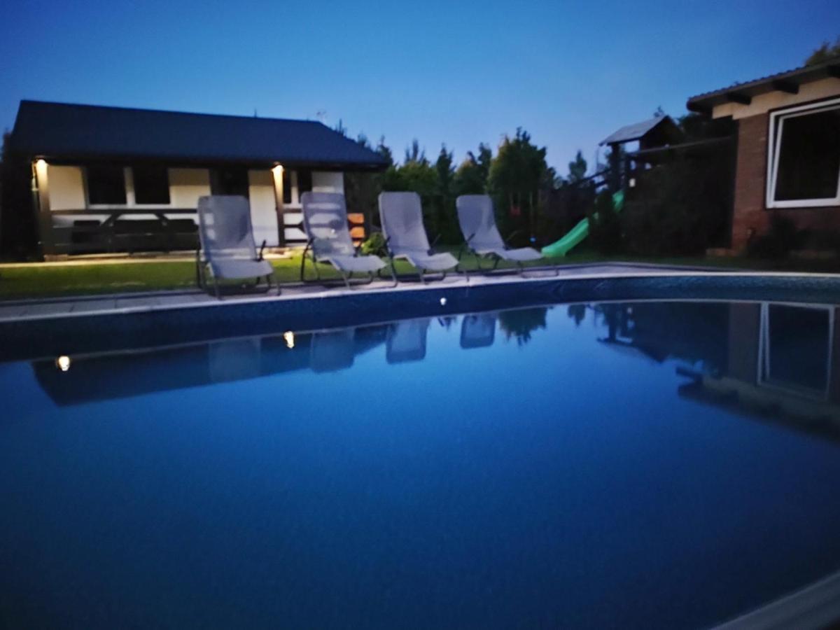 Domek Parterowy Apartamentowy Ostoja 里沃 外观 照片