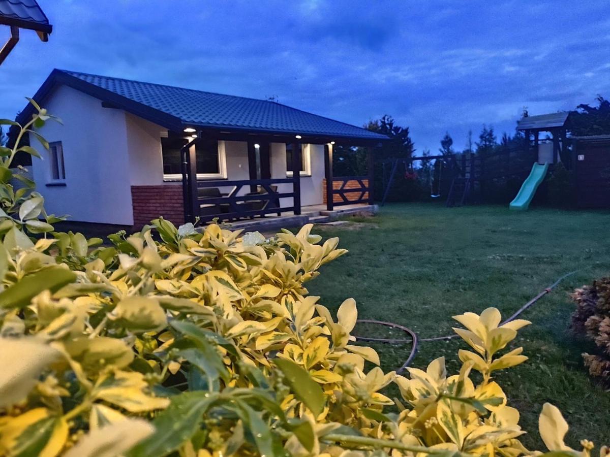 Domek Parterowy Apartamentowy Ostoja 里沃 外观 照片